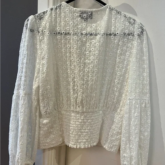 Bardot white beautiful blouse size AU 8 - Picture 2 of 6